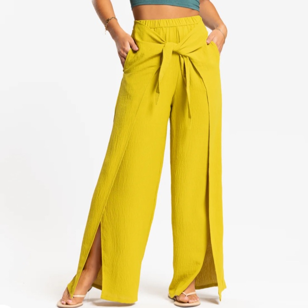 ✨Ptula Resort Tie Front Pant